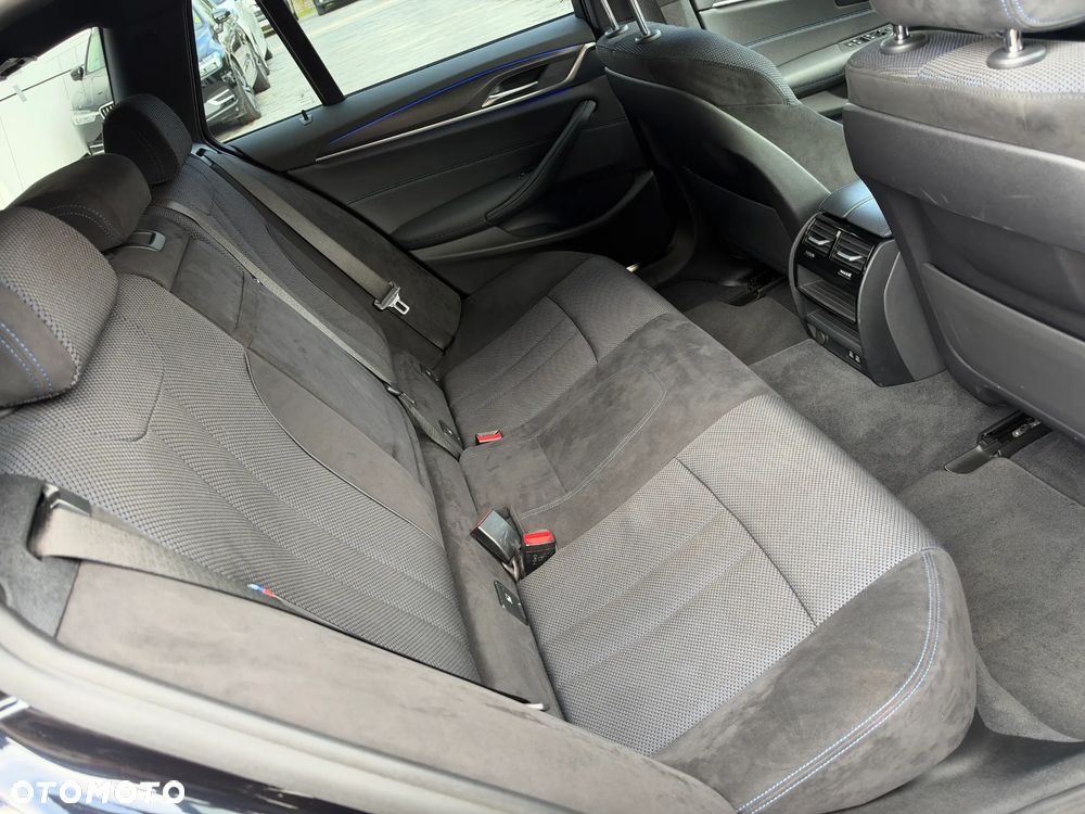 BMW Seria 5 540i xDrive mHEV M Sport sport - 35