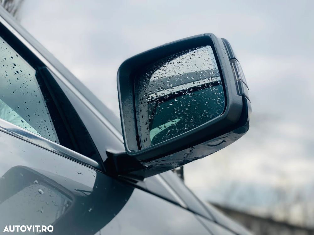 Mercedes-Benz E 250 BlueEFFICIENCY 7G-TRONIC Elegance - 8