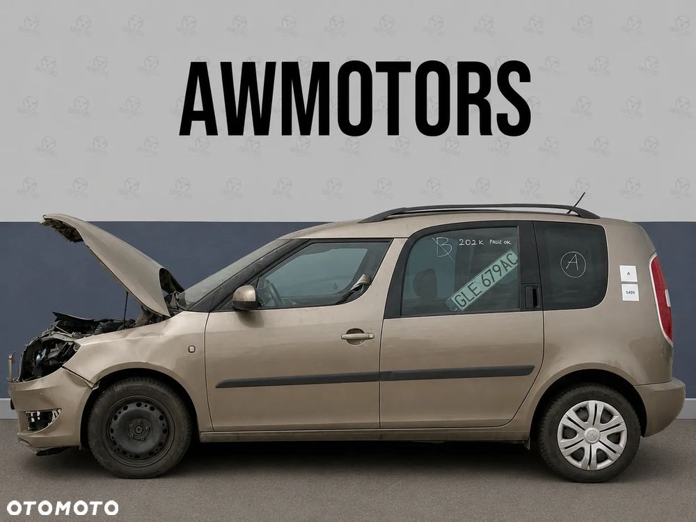 SKODA ROOMSTER 2013 *SAMOCHÓD NA CZĘŚCI* 5459 MASKA, LAMPA, DRZWI, LUSTERKO, ZDERZAK, GRILL, BŁOTNIK, KLAPA, BELKA, DESKA, FOTELE, KANAPA, ĆWIARTKA KIEROWNICA, TARCZE, ZACISKI, ZAWIESZENIE, KOMPLETNY PRZÓD, KOMPLETNY TYŁ, LICZNIK, ZEGARY, PRAWE LEWE PRZÓD TYŁ1M / F8N - 4