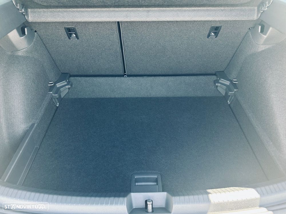 VW Taigo 1.0 TSI Urban DSG - 10