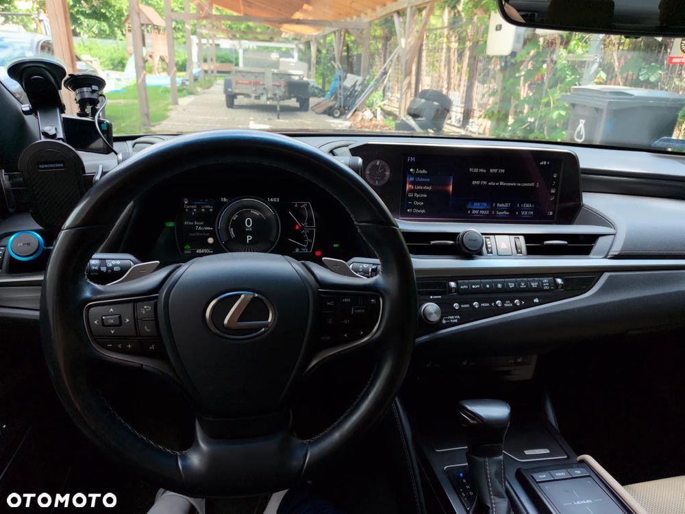 Lexus ES 300h Business Edition + - 15