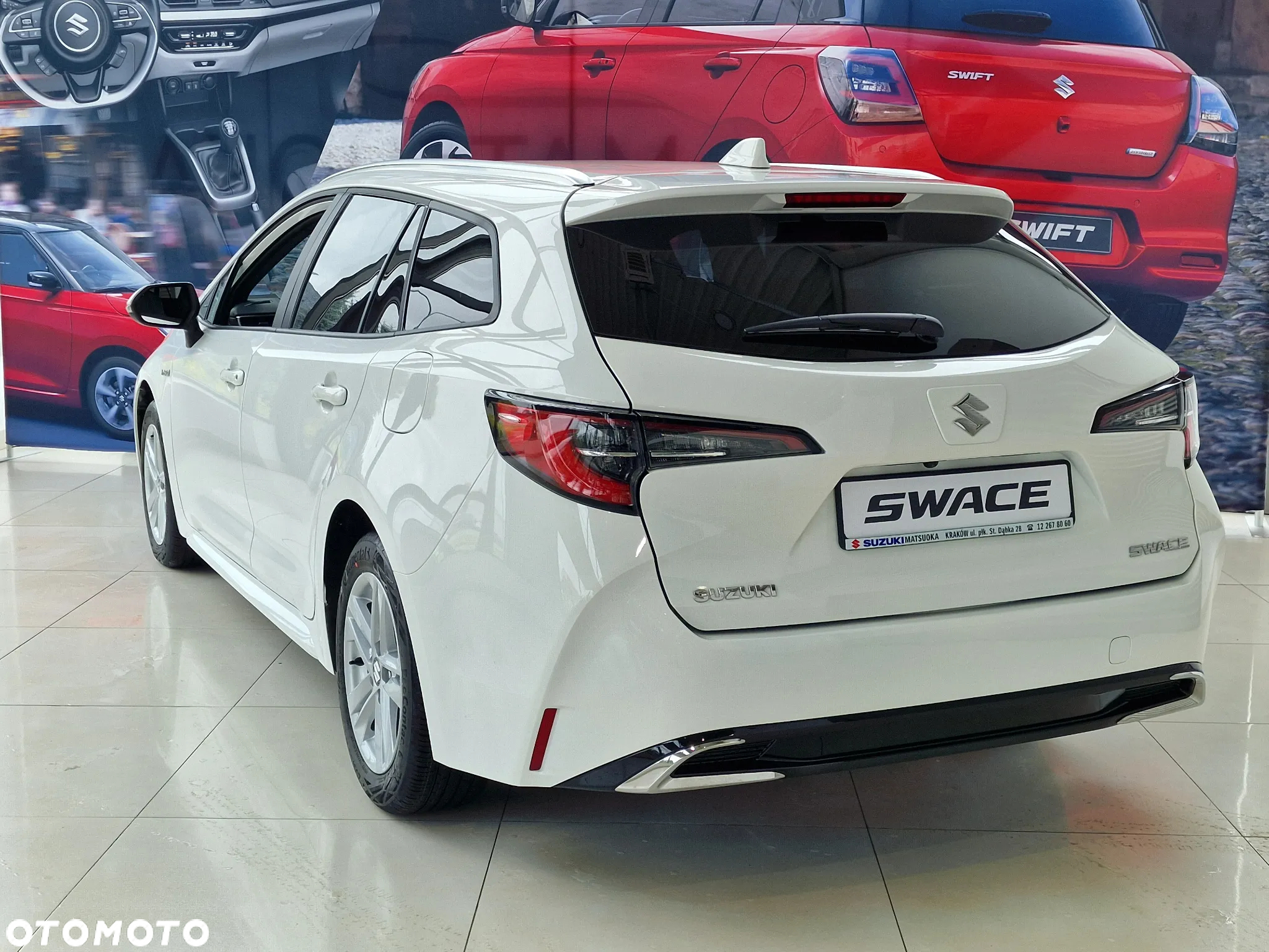 Suzuki Swace 1.8 Hybrid Premium Plus CVT - 4
