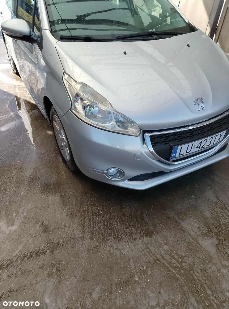 Peugeot 208 - 3