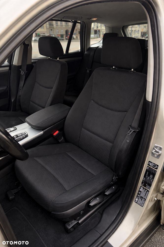 BMW X3 sDrive20i xLine - 9