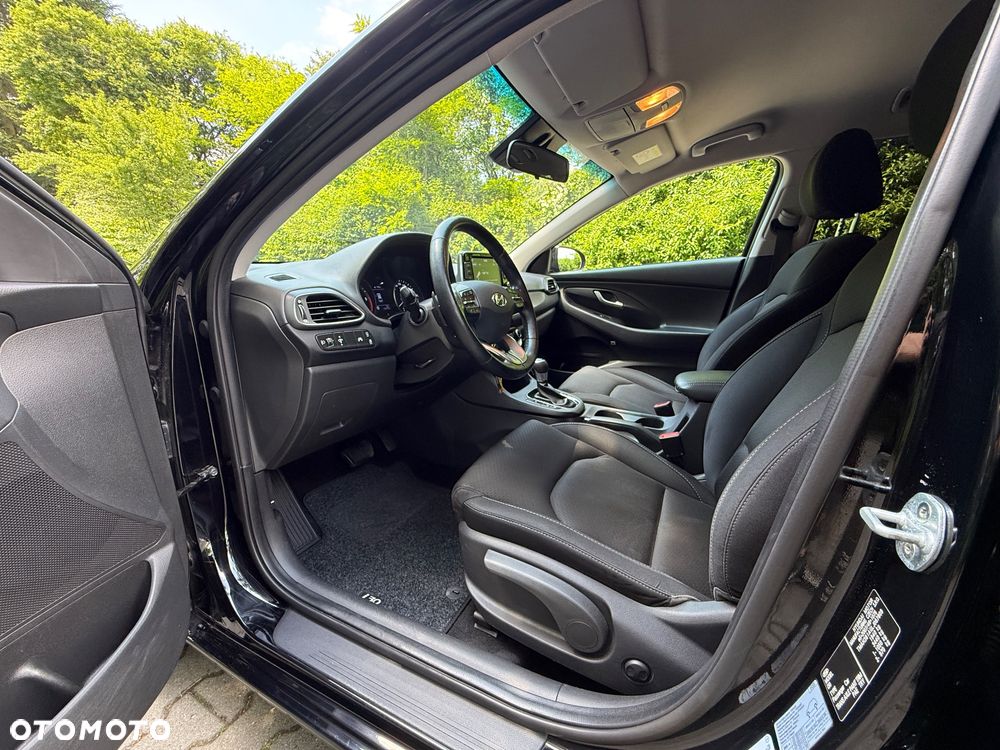 Hyundai i30 1.6 D Comfort DCT - 14