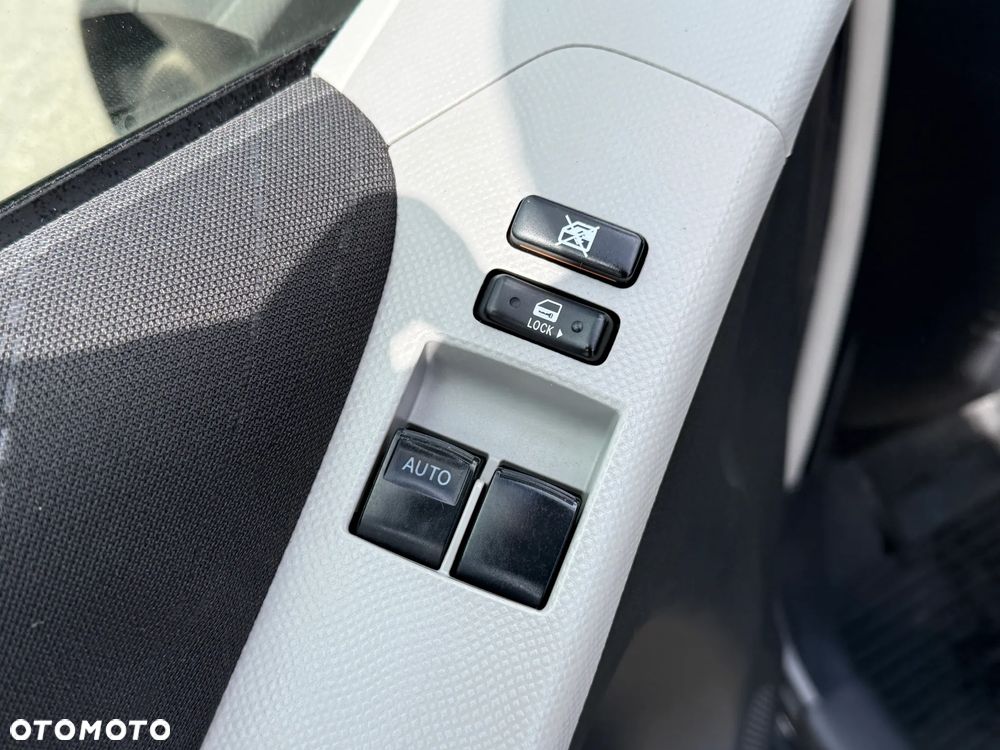 Toyota Yaris 1.0 VVT-i Sol - 13