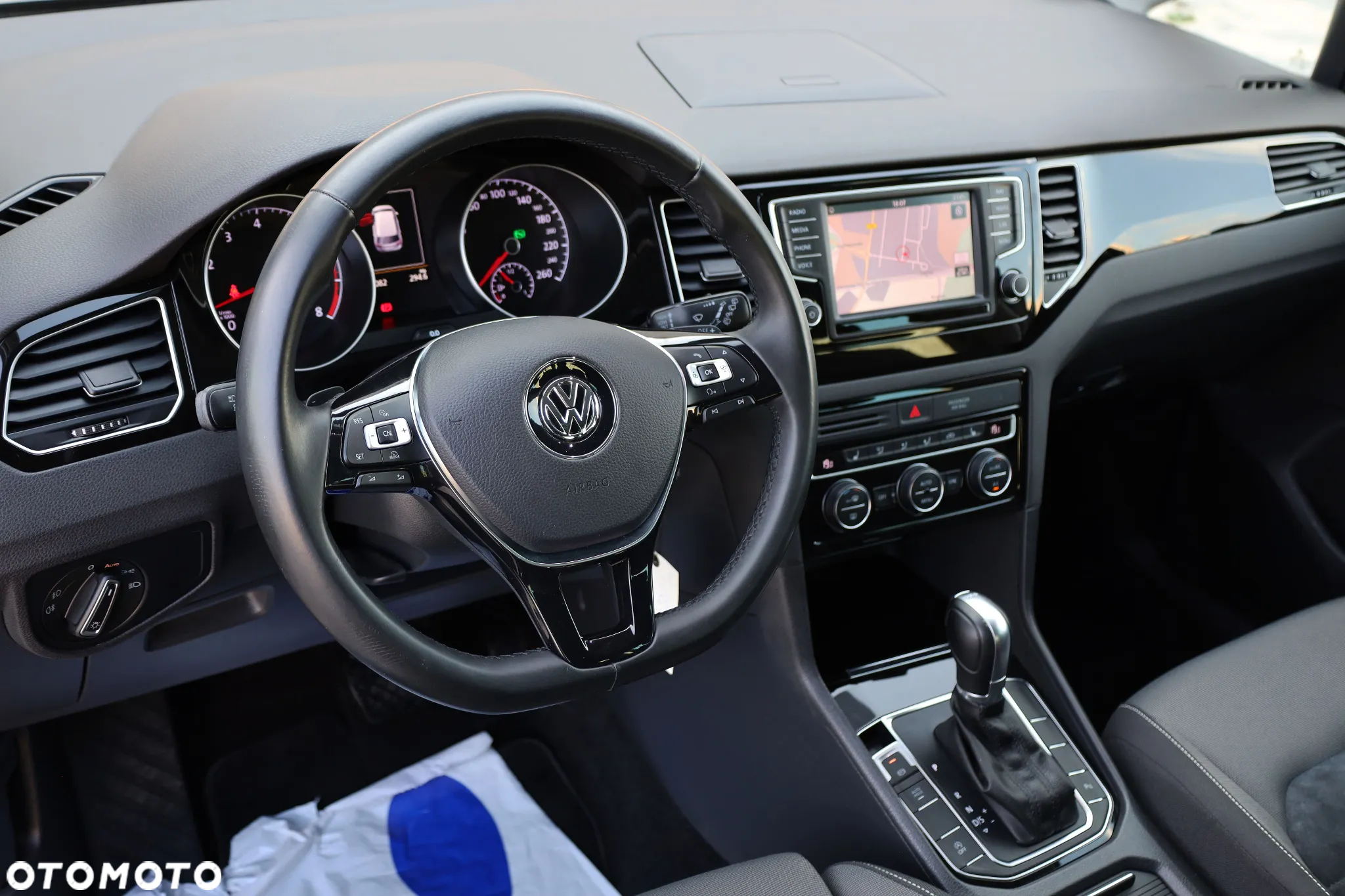 Volkswagen Golf Sportsvan 1.4 TSI (BlueMotion Technology) DSG Highline - 23
