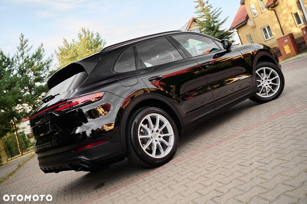 Porsche Cayenne - 2