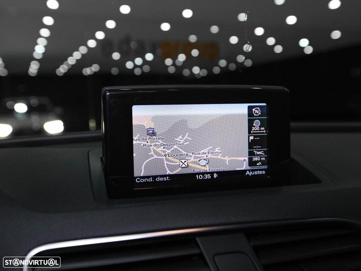 Audi Q3 2.0 TDI S-line - 23