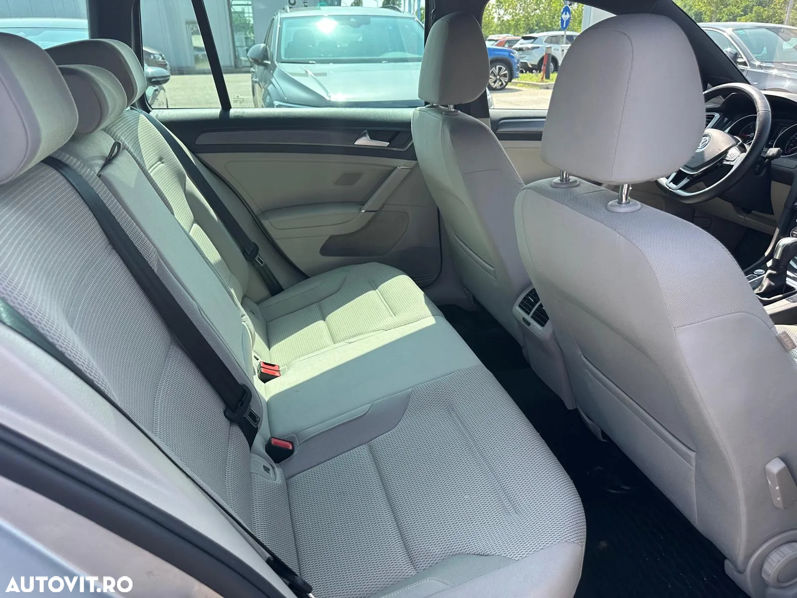 Volkswagen Golf 2.0 TDI DSG Comfortline - 13