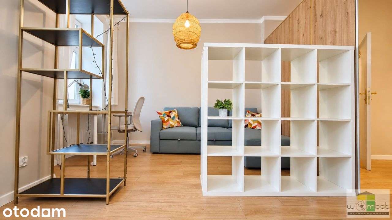 Klimatyczna kawalerka w prestiżowej kamienicy.
