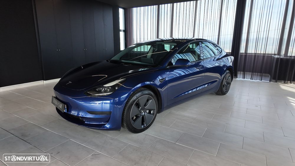Tesla Model 3 Standard Range Plus RWD - 1