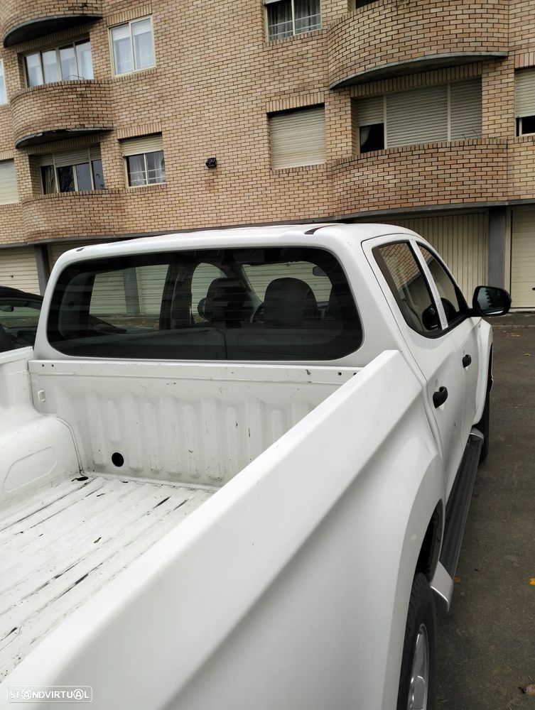 Mitsubishi L200 2.3 DI-D Space Cab Invite Strakar Look 4WD - 19