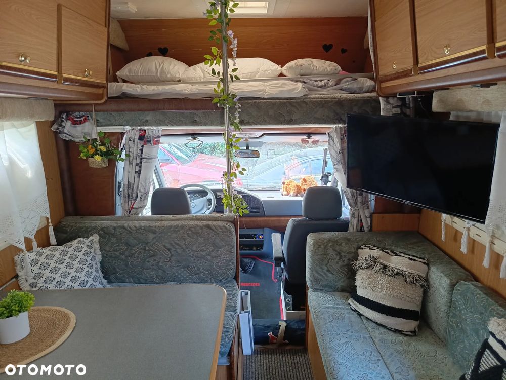 Mercedes-Benz Sprinter - 8