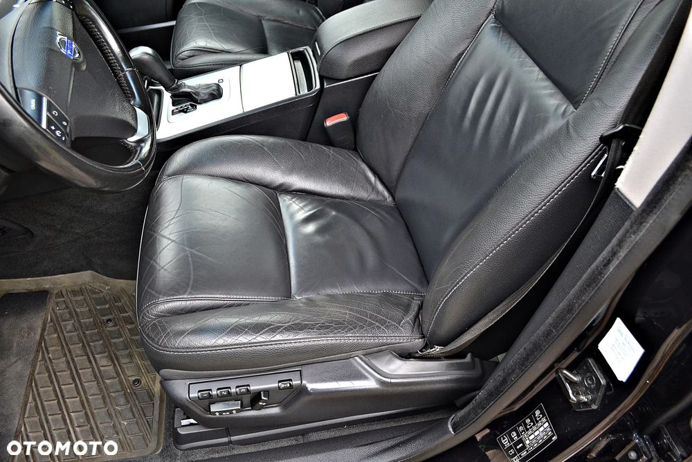 Volvo XC 90 D5 AWD Geartronic Momentum - 26