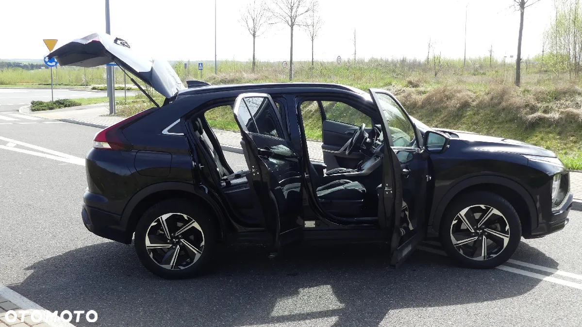 Mitsubishi Eclipse Cross Plug-In Hybrid 4WD Plus Select - 12