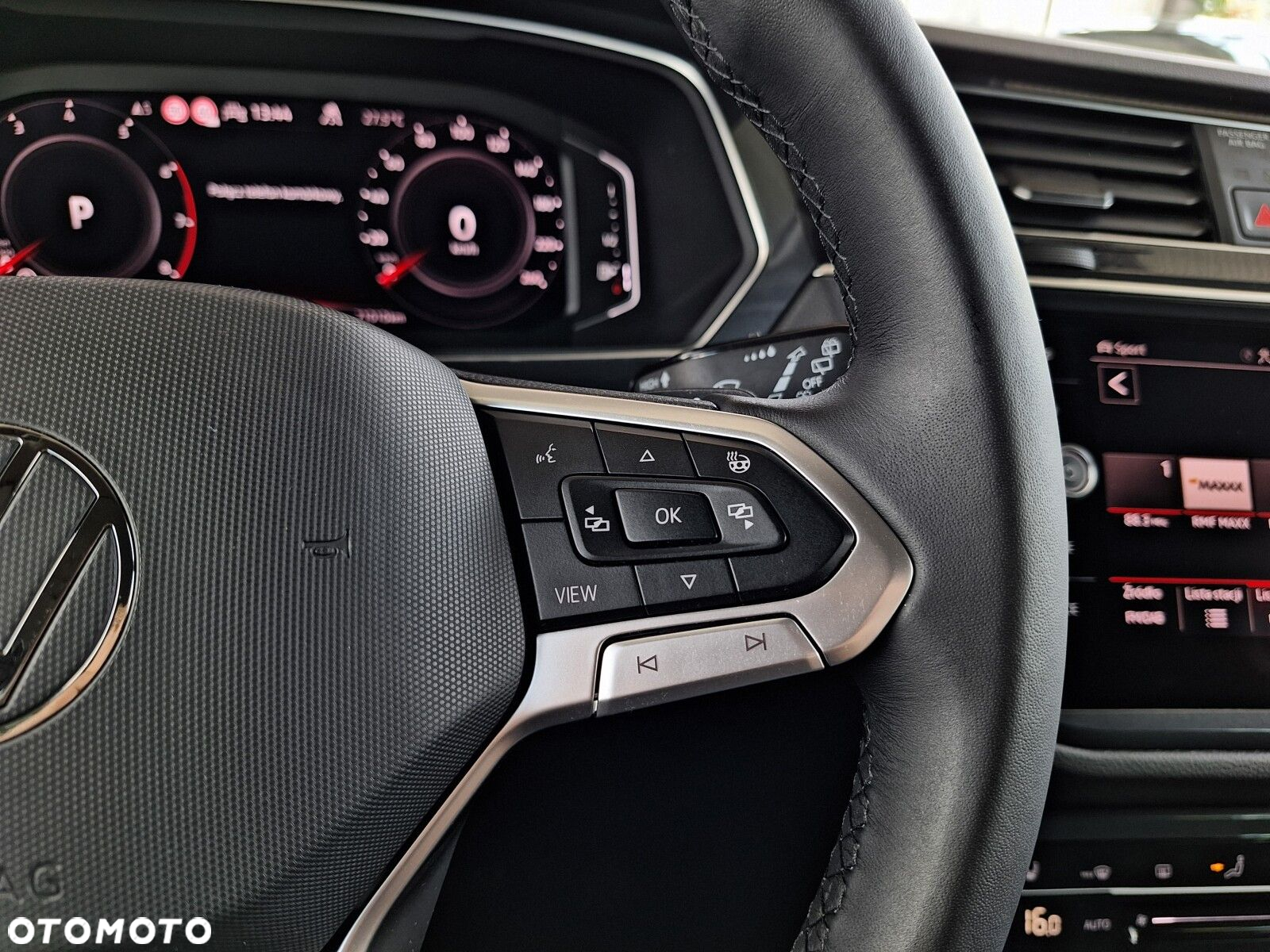 Volkswagen Tiguan 2.0 TSI 4Mot Elegance DSG - 35
