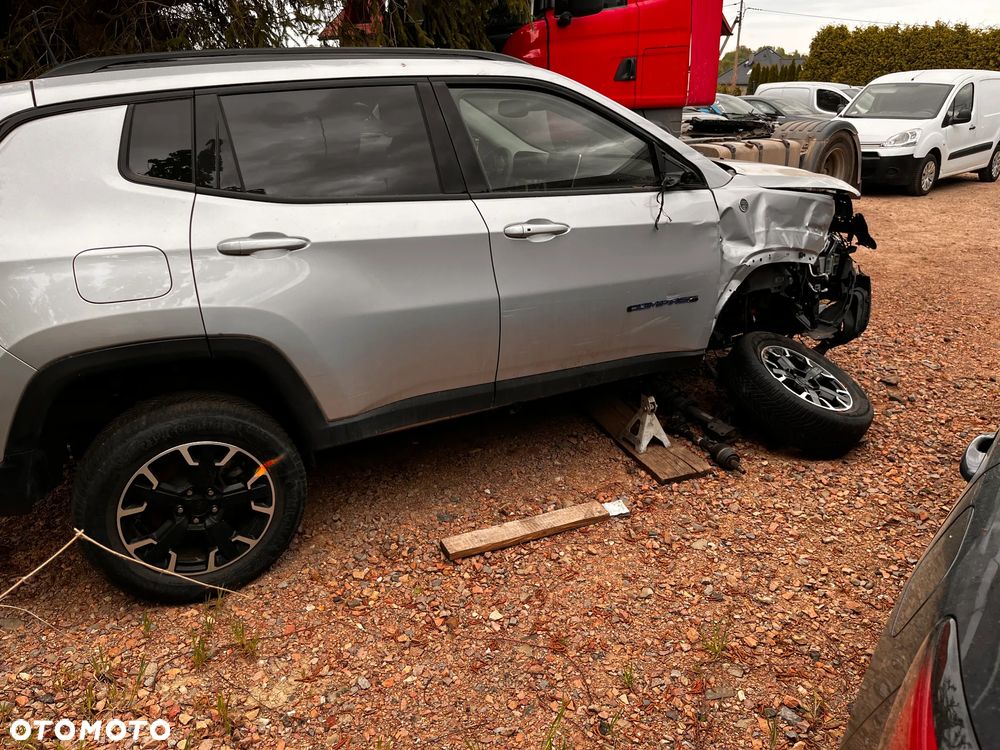 Jeep Compass 1.3 T-GDI 4xe Automatik Trailhawk - 6