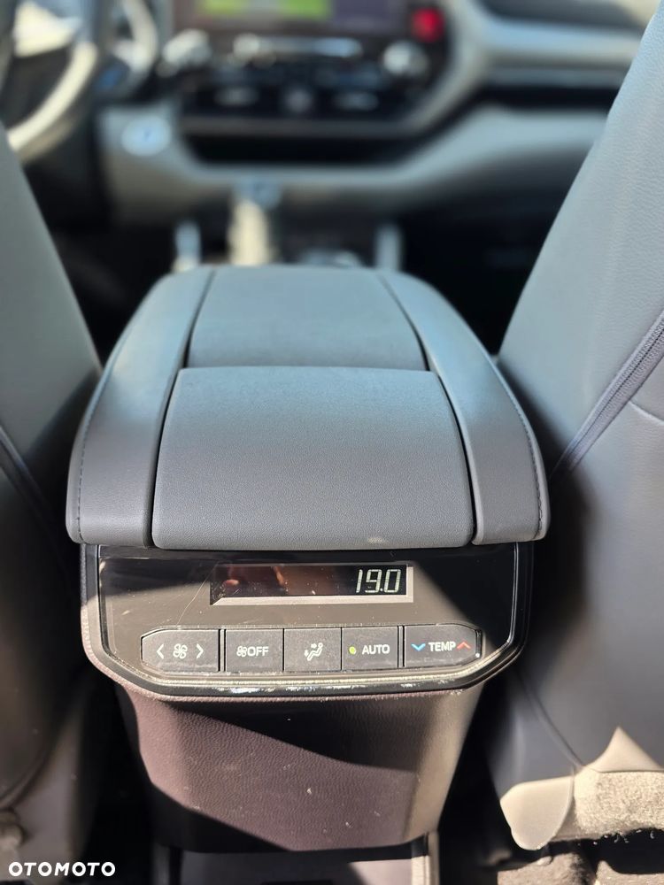 Toyota Highlander 2.5 Hybrid Executive Style - 26