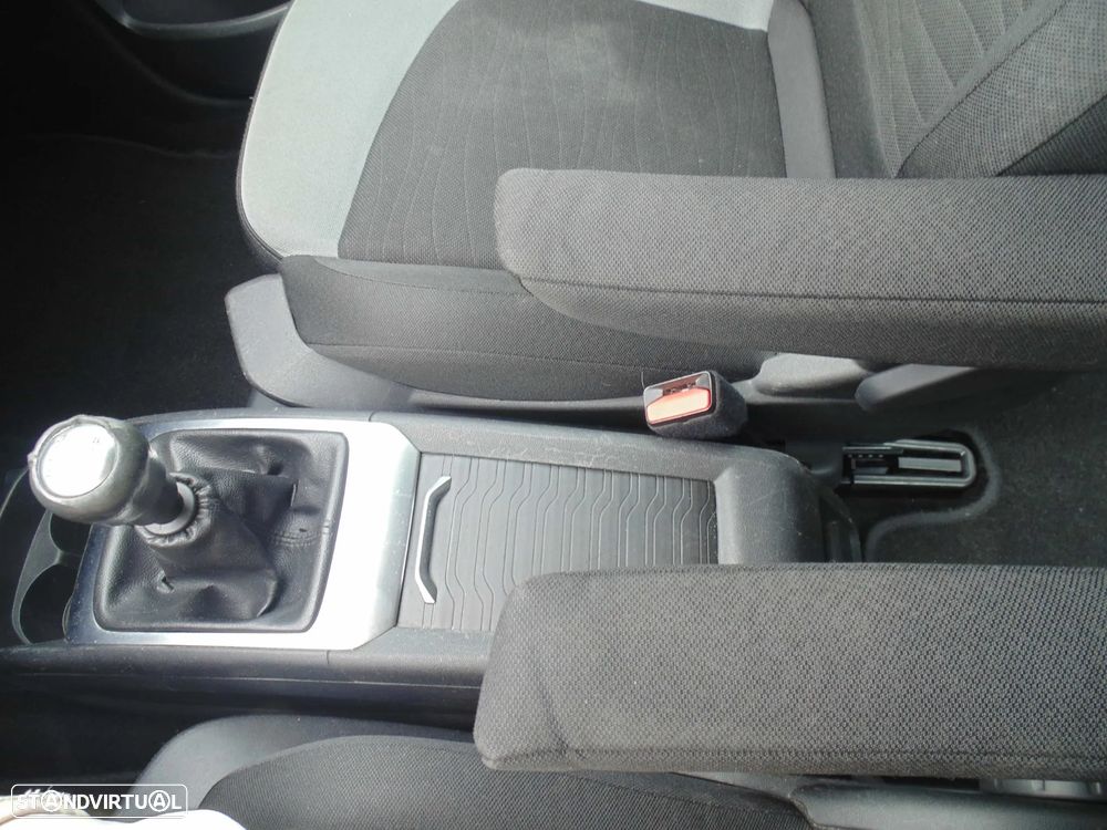 Citroën C4 Grand Picasso 1.6 e-HDi Intensive — fotografia 36