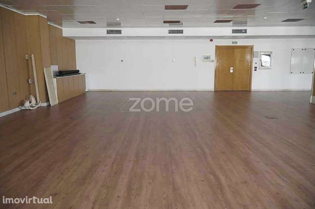 Escritório 143m² em open space no Edifício Tejo, Alfragide - Grande imagem: 5/33