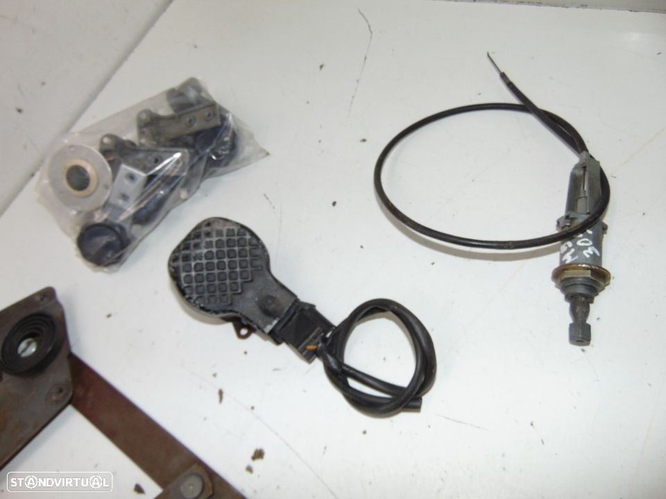 Mercedes furgão 508 / o309 ou autocarro várias pequenas peças - 7