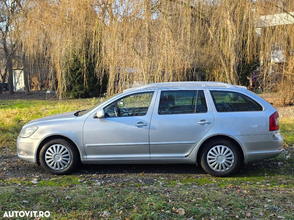 Skoda Octavia 1.6 TDI DPF Elegance - 2