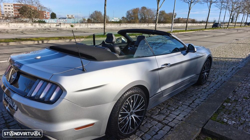 Ford Mustang 2.3i EcoBoost Aut. - 34