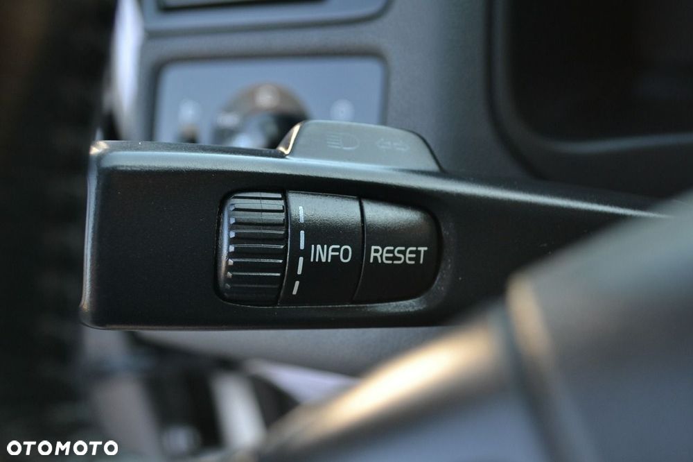 Volvo V50 - 20