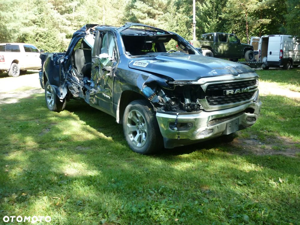 Dodge RAM 5.7 4x4 - 3