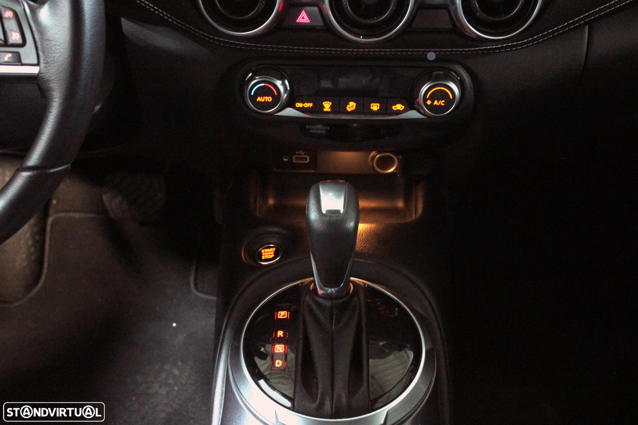 Nissan Juke 1.0 DIG-T N-Connecta DCT - 22