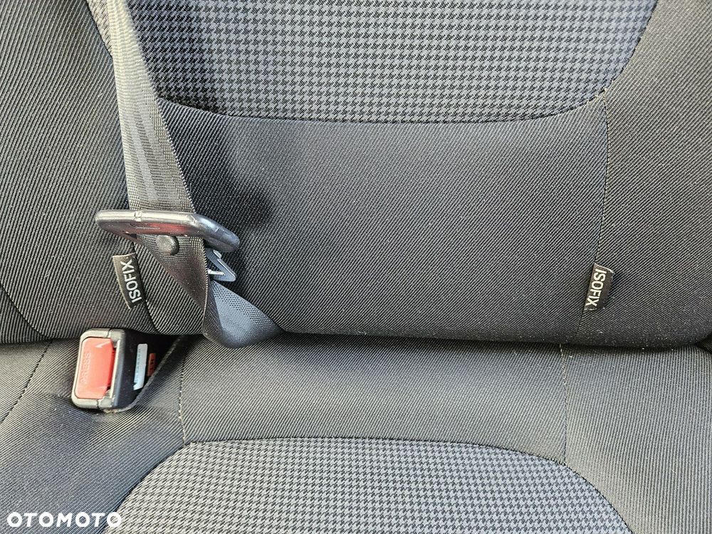 Hyundai i20 - 17