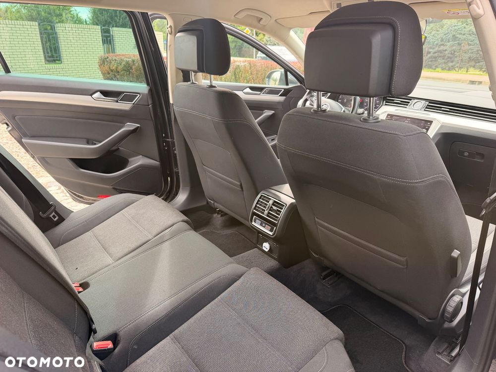 Volkswagen Passat 1.5 TSI OPF DSG Highline - 26