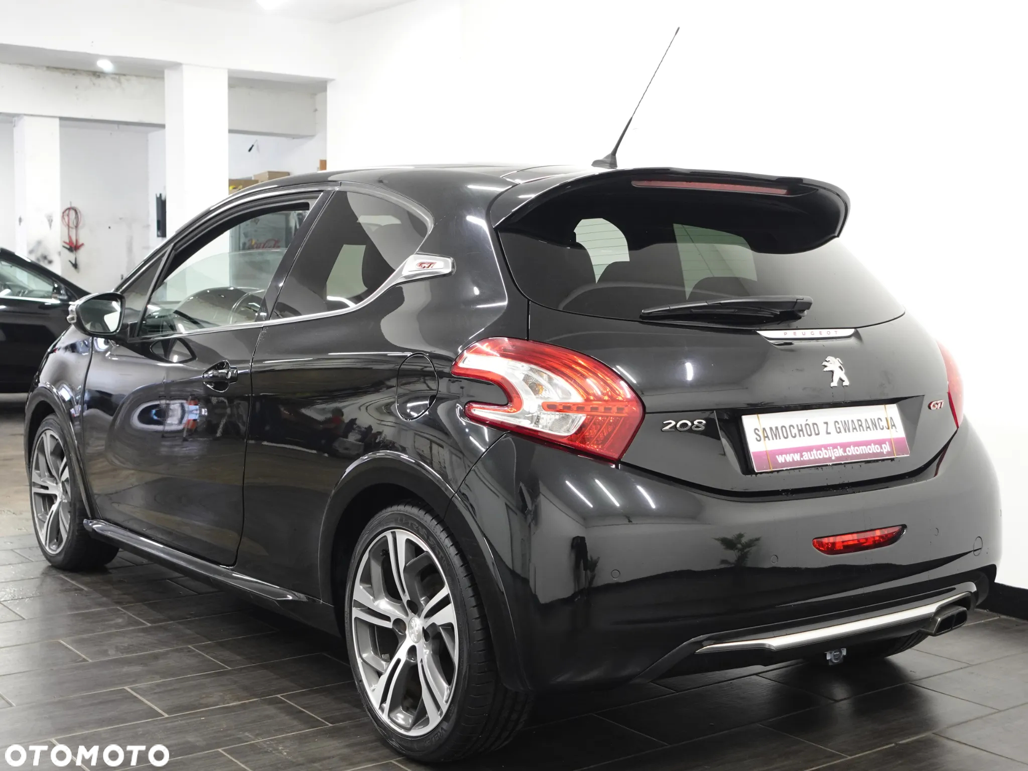 Peugeot 208 GTI 200 THP - 6