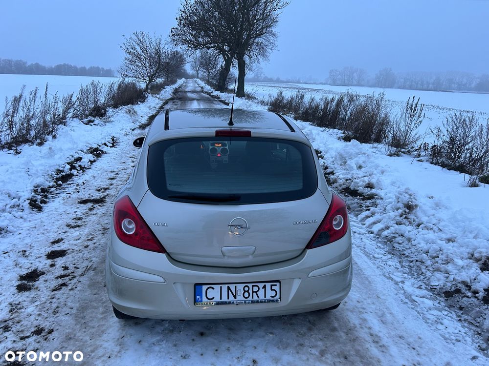 Opel Corsa 1.2 16V Cosmo - 5