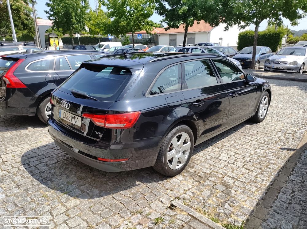 Audi A4 2.0 TDI S tronic design - 11