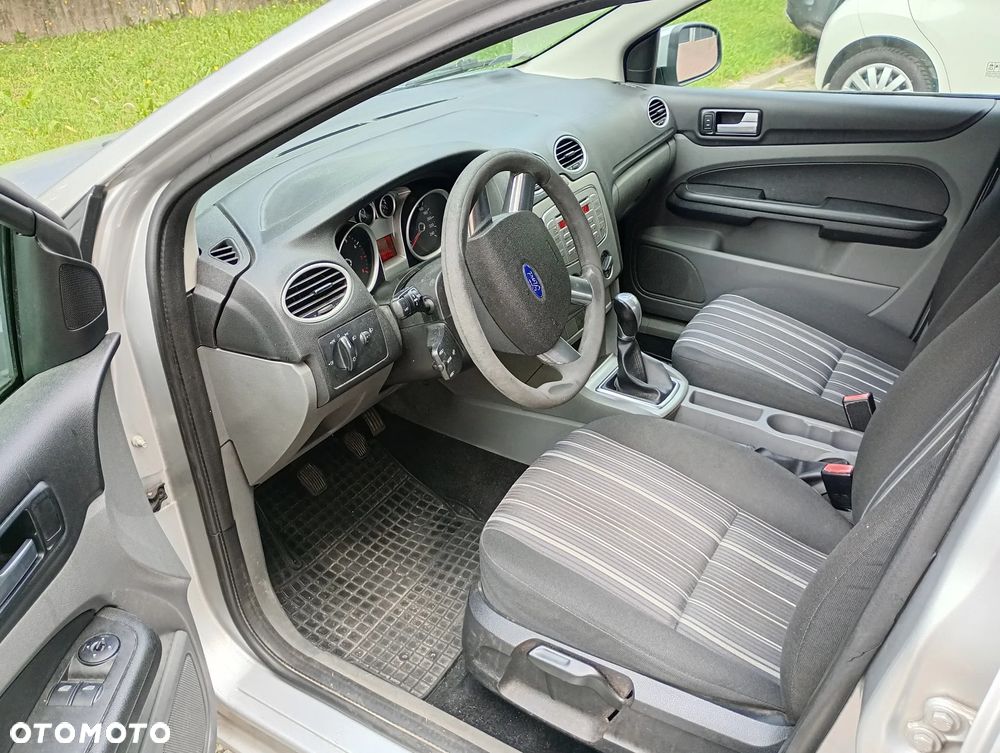 Ford Focus 1.6 Trend - 13
