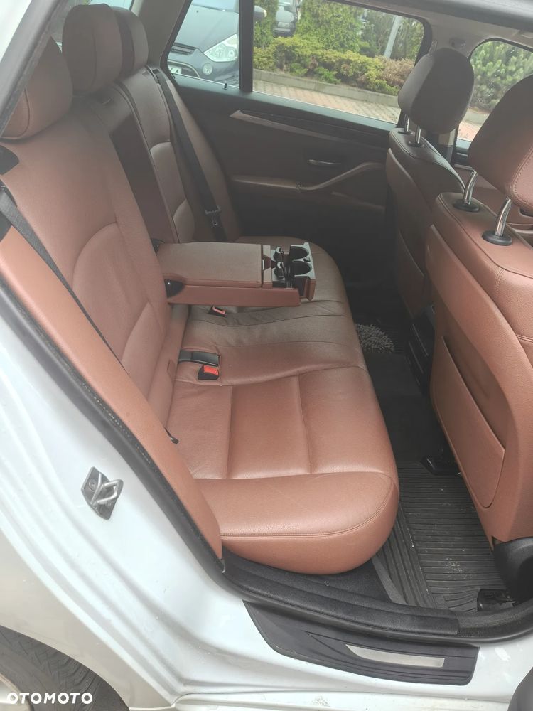 BMW Seria 5 520d xDrive - 8