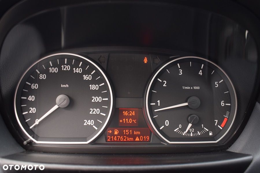 BMW Seria 1 116i - 17