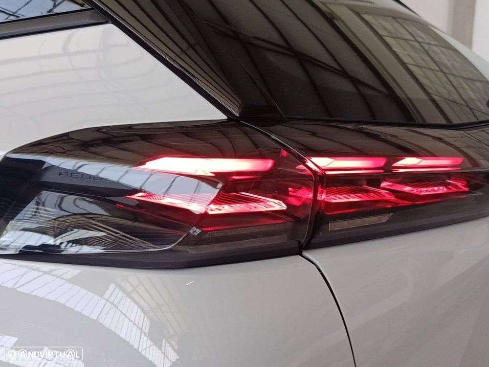 Peugeot 2008 1.2 Style - 26