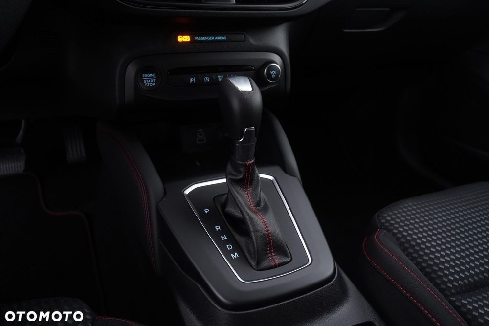 Ford Focus 1.0 EcoBoost mHEV ST-Line X - 17