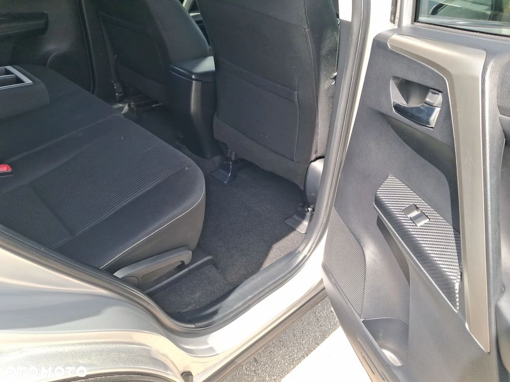 Toyota RAV4 2.0 Premium - 25