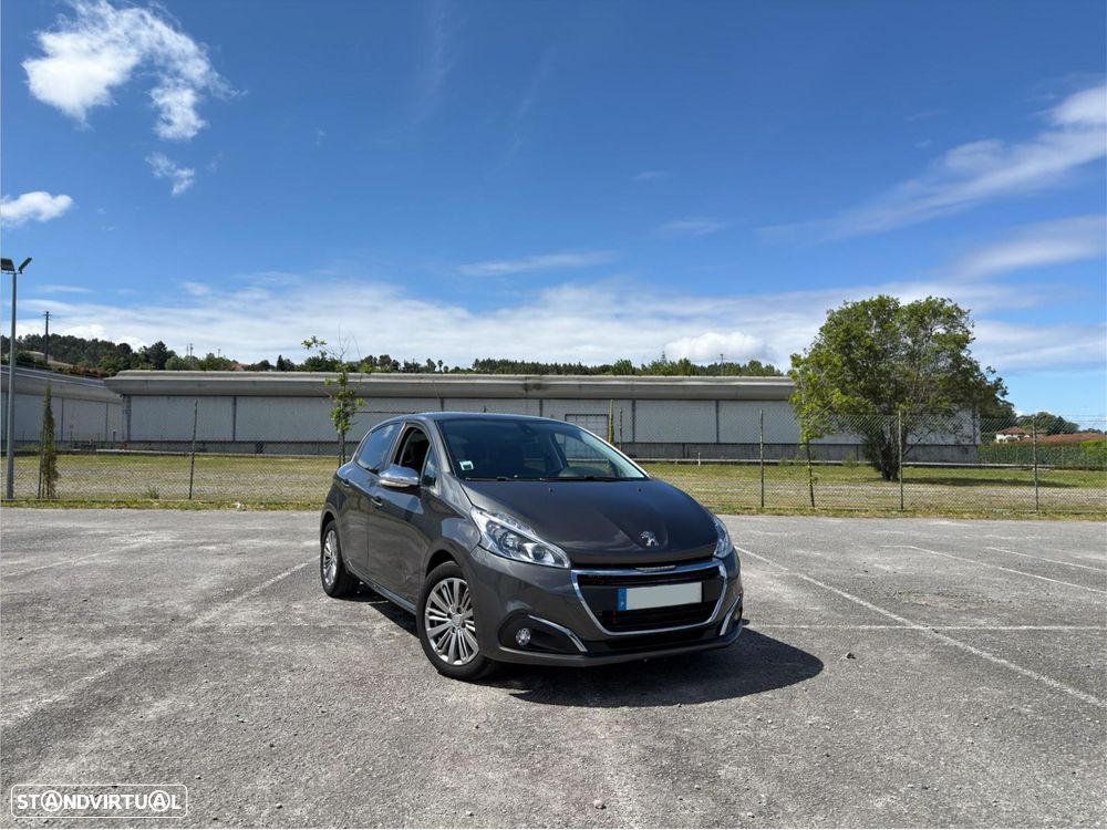 Peugeot 208 1.6 BlueHDi Style - 1