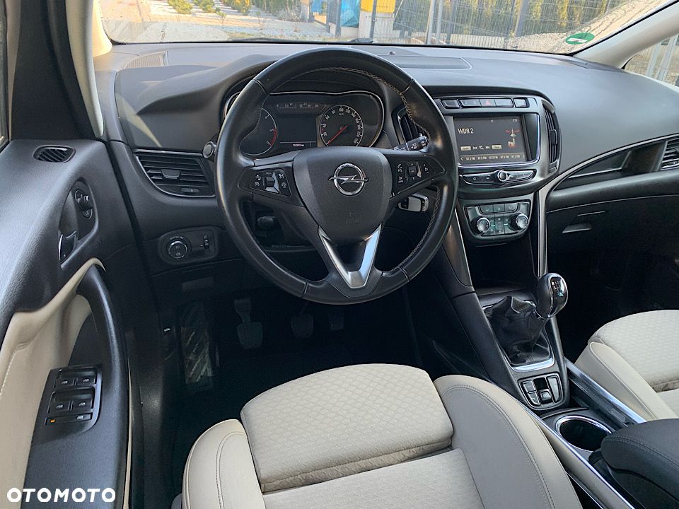 Opel Zafira - 32