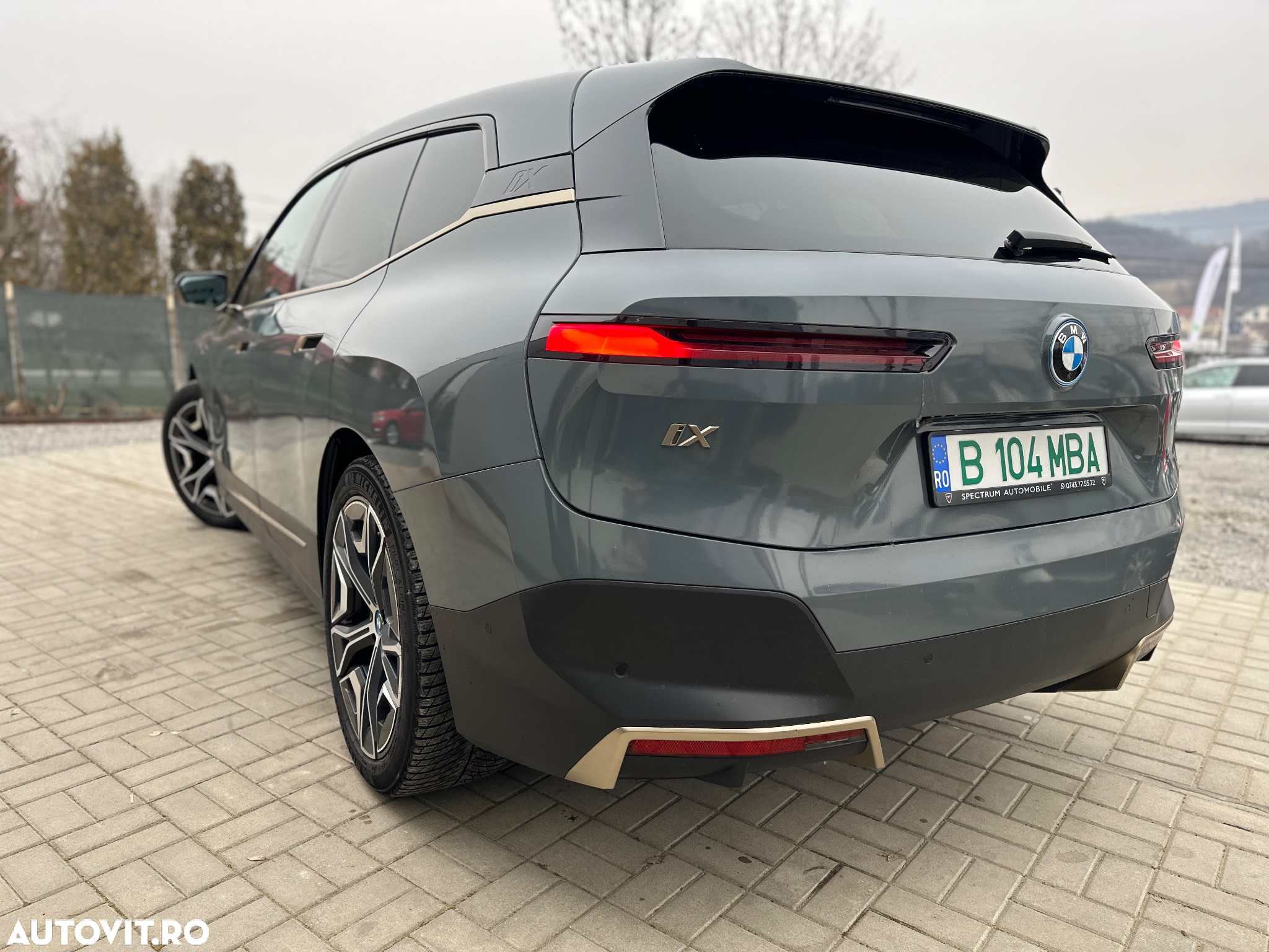 BMW iX xDrive40 - 2
