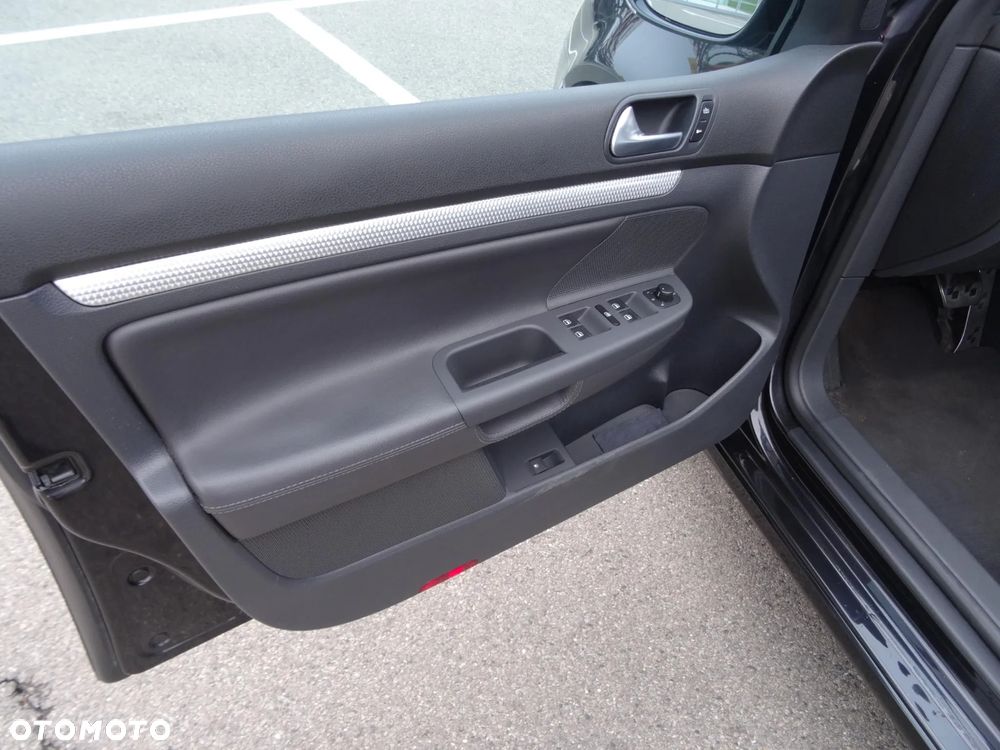 Volkswagen Golf R32 4Motion DSG - 12