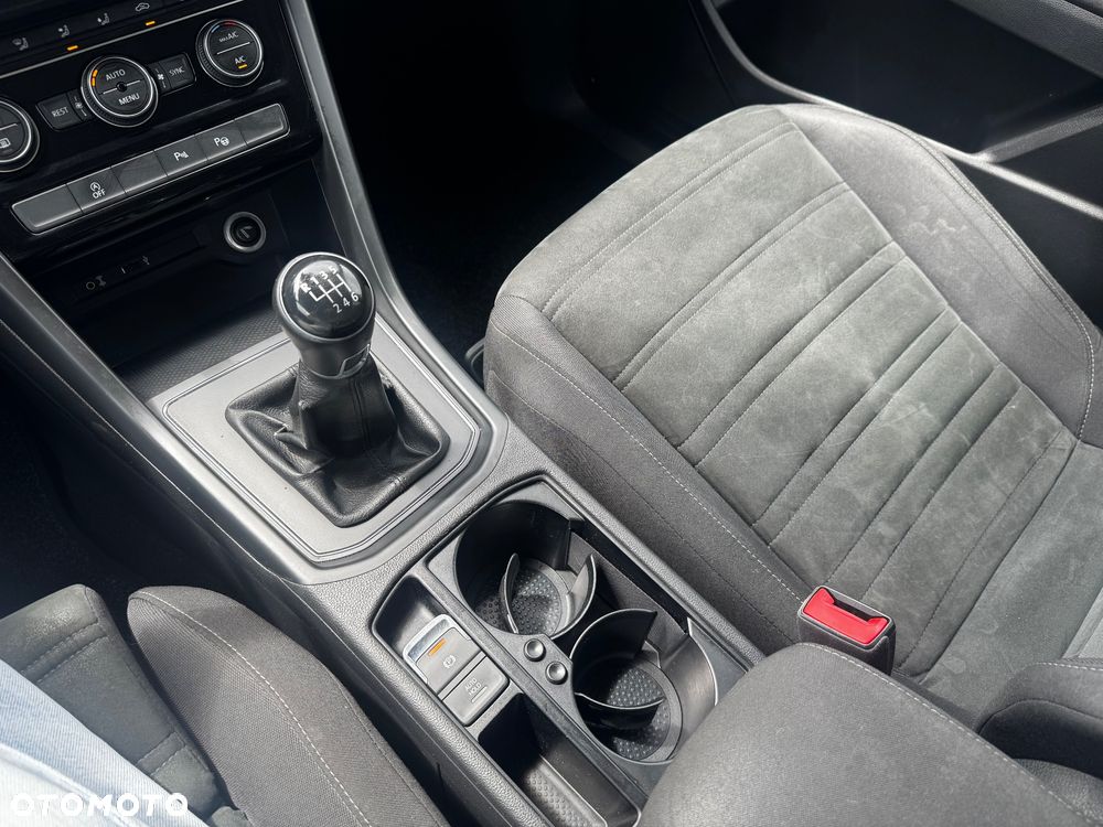 Volkswagen Touran 2.0 TDI SCR (BlueMotion Technology) Highline - 28