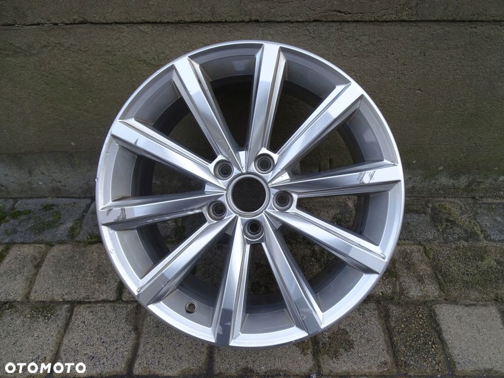 vw passat b8 3g0 - felga 7jx17h2 et40 5x112 - 1