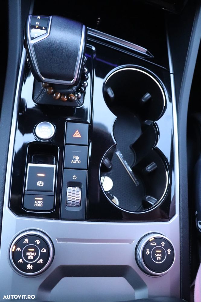 Volkswagen Touareg V6 TDI R-Style - 28
