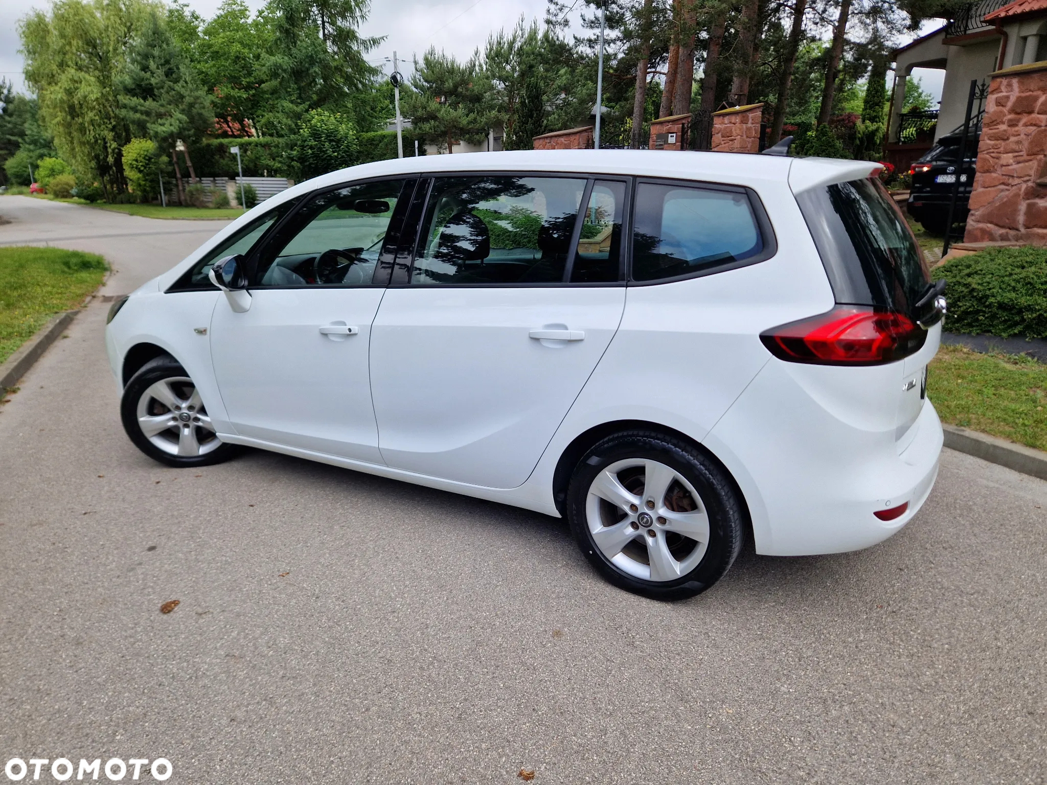 Opel Zafira 1.6 T SIDI Cosmo S&S - 2